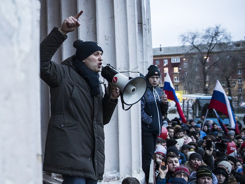 В Самаре в воскресенье днем началась встреча с политиком Алексеем Навальным