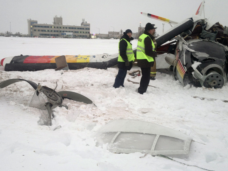 В аэропорту административного центра Ненецкого автономного округа разбился легкий самолет ТВС-2МС (модификация Ан-2), который направлялся по маршруту Нарьян-Мар - Харута. В результате происшествия погибли два человека
