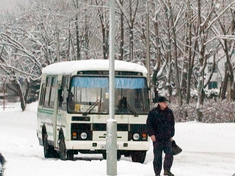 В Ангарске Иркутской области таксист устроил ДТП для того, чтобы остановить автобус, который тащил зажатого дверями мальчика