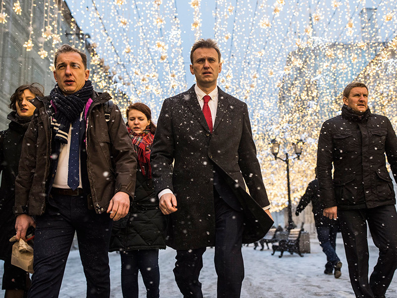 Оппозиционер и глава Фонда борьбы с коррупцией (ФБК) Алексей Навальный подал в Верховный суд жалобу на решение Центризбиркома отказать ему в выдвижении кандидатуры на президентских выборах 2018 года