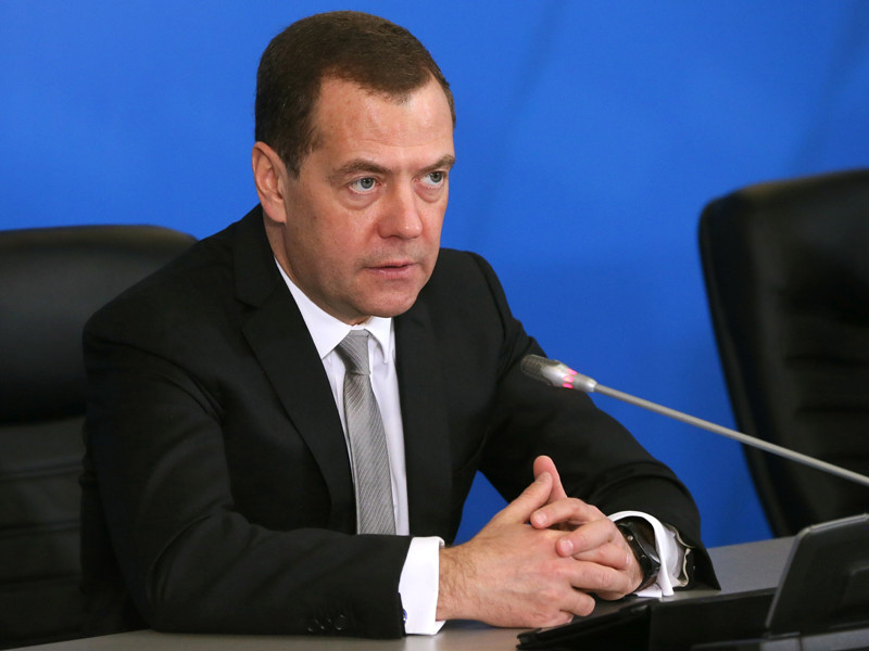 Премьер-министр РФ Дмитрий Медведев подписал постановление об упрощении порядка подачи заявлений и документов, необходимых для усыновления, опекунства и попечительства над детьми-сиротами