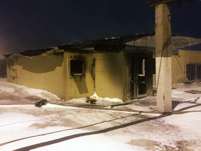 Около 70 тысяч кур погибли в результате пожара на птицефабрике в Энгельсском районе Саратовской области, который произошел накануне поздно вечером