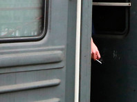 В России запретили выбрасывать горящие окурки из окон машин и поездов