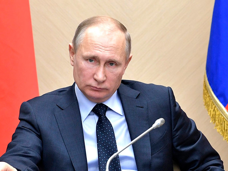 Президент РФ Владимир Путин переносит рабочую поездку, планировавшуюся в Сочи, в связи с крушением самолета в Подмосковье

