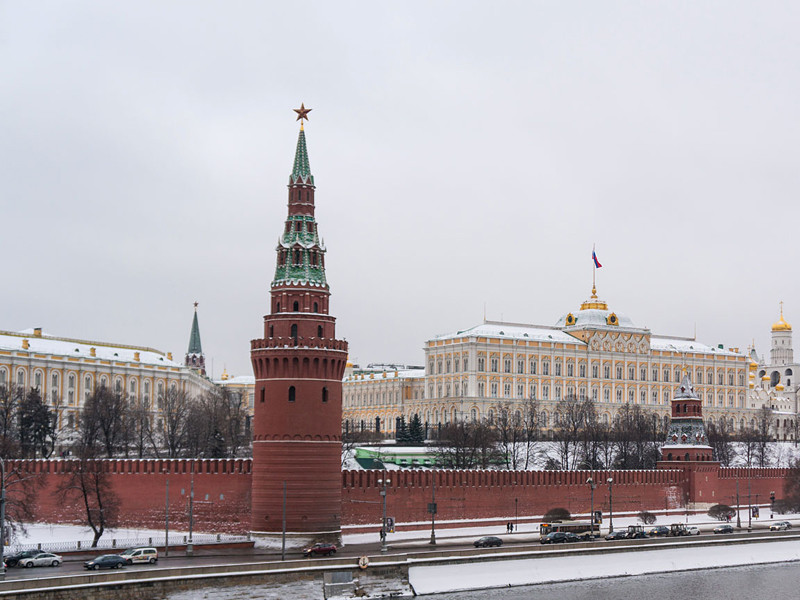 В Кремле пока не ознакомились с опубликованным Минюстом США списком из 13 российских граждан, которым Вашингтон предъявил официальные обвинения во вмешательстве в американские выборы 2016 года