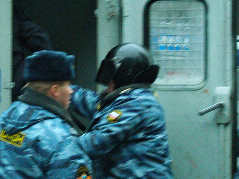 Следственное управление СКР по Красноярскому краю сообщило о возбуждении уголовного дела в связи с бунтом, которые мигранты устроили в центре временного содержания