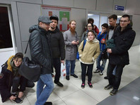 "В Чечне находятся две группы наблюдателей, и пока "у них все хорошо и спокойно". "Некоторые уже дошли до УИКов, у них приняли направления", - сообщил юрист ФБК