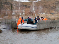 Режим ЧС из-за паводка объявлен в семи районах Алтайского края, затопило курорт Белокуриха (ВИДЕО)