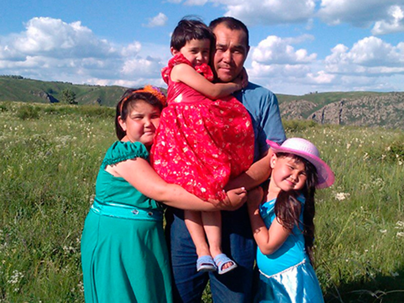  Житель деревни Янтышево Юлай Бикбов,спас из огня троих детей