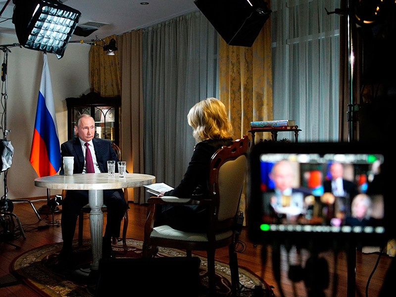 Президент Владимир Путин во время большого интервью NBC выступил с позиций просветителя, уходя от предметного ответа на некоторые вопросы