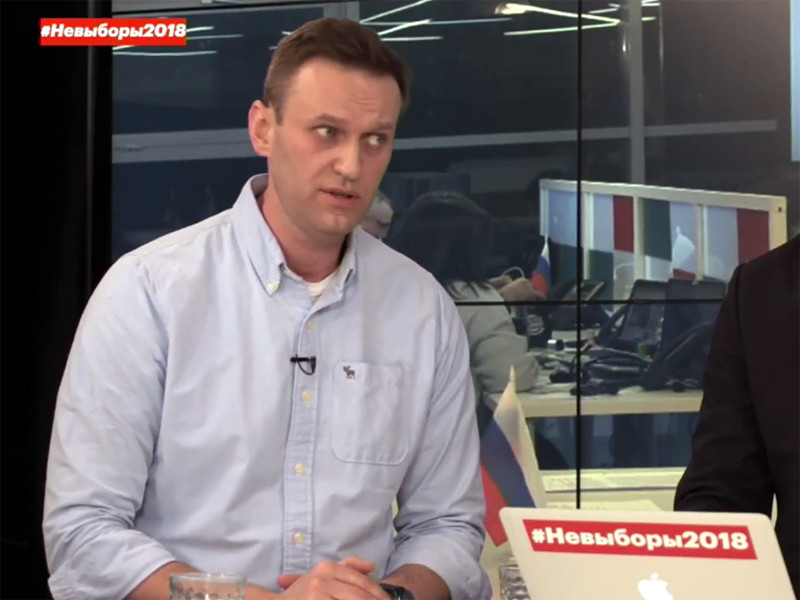 Навальный на предложение о сотрудничестве ответил резко, объявив, что Собчак выступила в ходе предвыборной кампании как "часть махинации"
