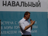 Полемика завязалась в ходе кампании по выборам мэра Москвы, в которой Навальный принимал участие, а Костин выступал на стороне его главного оппонента, действующего мэра Сергея Собянина