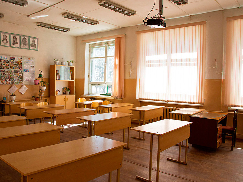 Почти 60% учителей в России недовольны своей зарплатой, несмотря на майские указы Путина