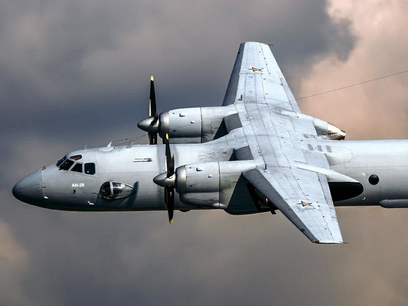 В Минобороны РФ уточнили перечень погибших во время крушения военно-транспортного самолета Ан-26 при заходе на посадку на аэродроме Хмеймим в Сирии

