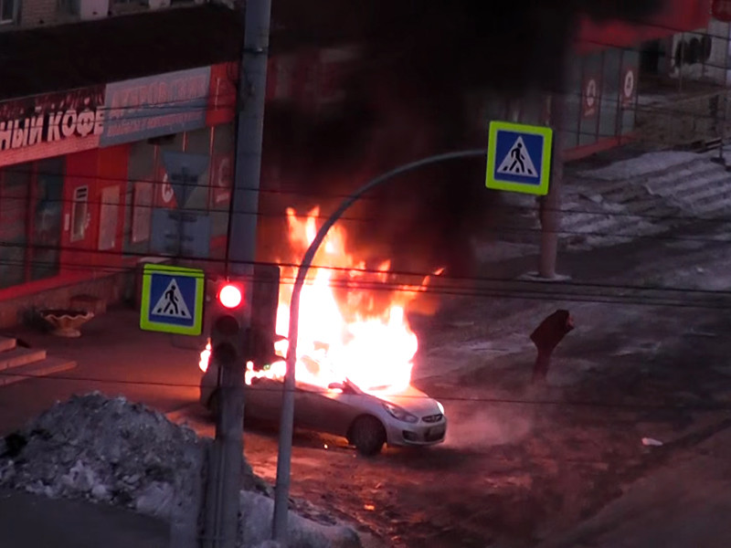В центре Челябинска взорвался автомобиль