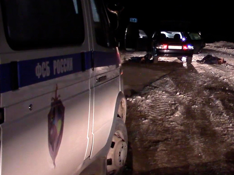 ФСБ показала видео с места задержания террористов под Саратовом