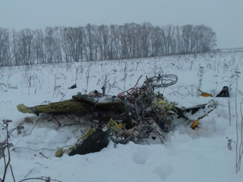 "МК": родным погибших в катастрофе  Ан-148  сообщили, что из-за пожара в Кемерово отложат экспертизу тел