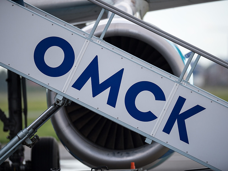 В аэропорту Омска амбулифт повредил самолет, направлявшийся в Москву