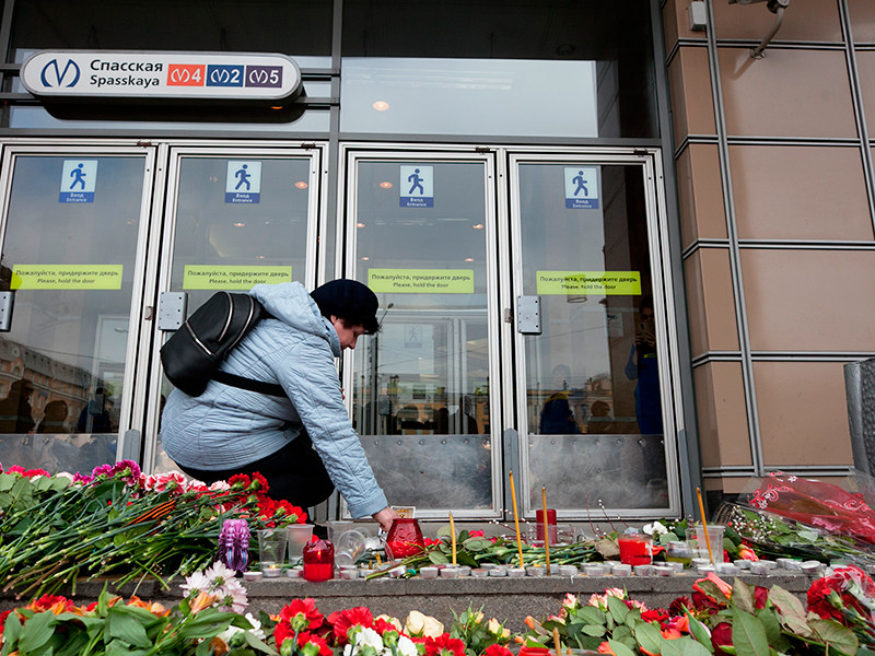 Теракт в петербургском метро, унесший жизни 15 человек, произошел 3 апреля 2017 года на перегоне между станциями "Сенная площадь" и "Технологический институт". Пострадали около 90 человек