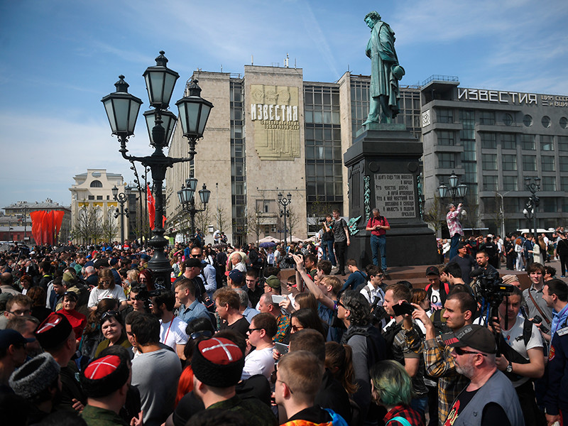 Пришедший на митинг в Москве казак рассказал, что на площади из получающих деньги от мэрии его коллег были "один-два"