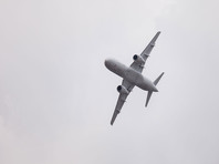 В Барнауле пассажирский самолет Superjet 100 совершил аварийную посадку