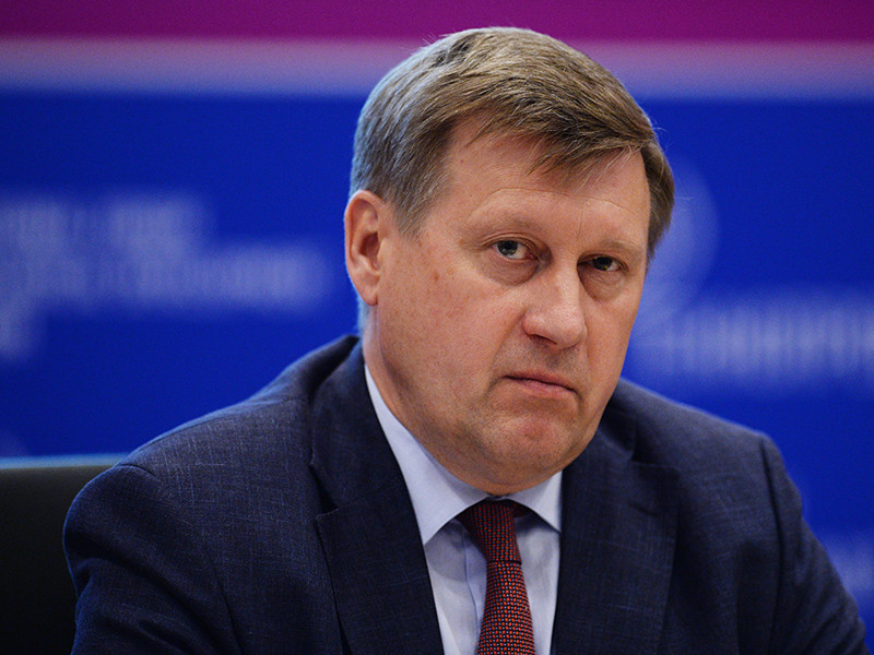 Мэр Новосибирска, глава регионального обкома КПРФ Анатолий Локоть решил не участвовать в досрочных выборах губернатора Новосибирской области, назначенных на 9 сентября 2018 года