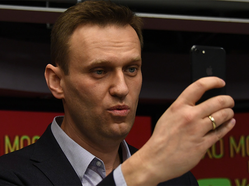 "Цензура пала": Навальный порадовался упоминанию в эфире "Первого канала" футбольным комментатором
