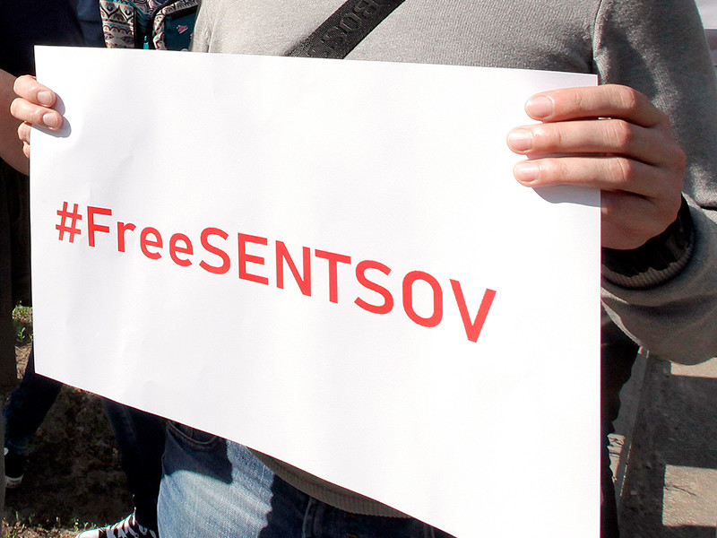 В Москве на одиночном пикете в поддержку Сенцова задержали режиссера Местецкого
