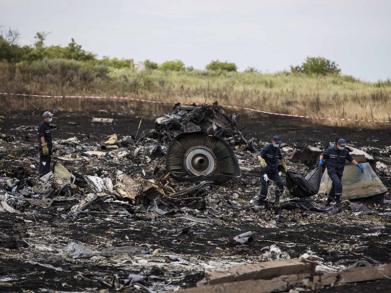 Россия намерена продолжать сотрудничать с международной Совместной следственной группой (ССГ, JIT), которая проводит расследование катастрофы малайзийского Boeing (рейс MH17) в 2014 году над Донбассом, и готова представить свои контраргументы к итогам данного расследования
