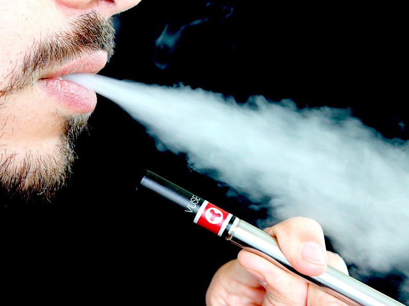 Российские специалисты решили что, электронные сигареты не помогают бросить курить
