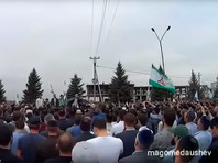 В республике Ингушетия продолжаются массовые протесты, связанные с подписанным ранее договором о границах с республикой Чечня

