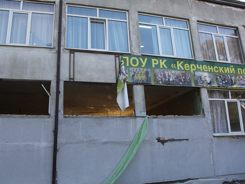 Глава Крыма Сергей Аксенов отменил режим чрезвычайной ситуации, введенный в регионе после взрыва и стрельбы в керченском политехническом колледже 17 октября