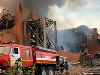 Пожар на заводе "Электроцинк", продолжавшийся половину суток 21 октября, на следующий день спровоцировал стихийный митинг во Владикавказе. Протестующие требовали закрыть предприятие