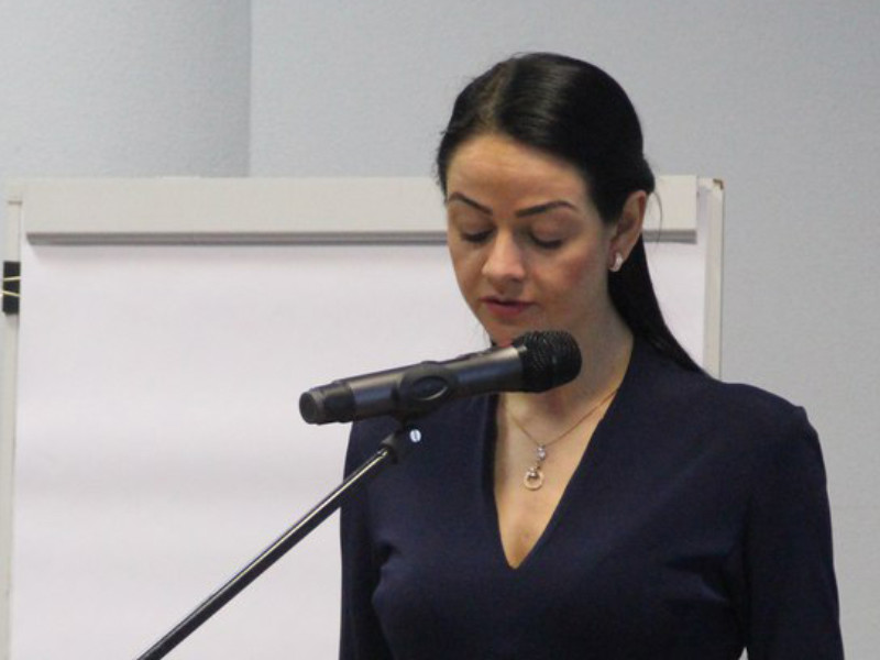 Руководитель департамента молодежной политики Свердловской области Ольга Глацких, заявившая, что государство "ничего не должно" подрастающему поколению, заявила, что не хотела никого обидеть

