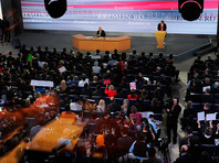 С 2001 года Владимир Путин ежегодно встречается с журналистами в формате большой пресс-конференции. Перерыв был сделан лишь на тот период, когда он занимал пост премьер-министра - с мая 2008 года по май 2012 года