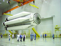 Так, финансовая "дыра" производителя ракет "Протон" и "Ангара" Центра имени Хруничева составляет 111 миллиардов рублей