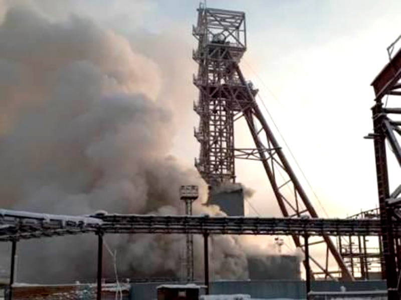 Девять горняков заблокировало в горящей шахте Соликамска