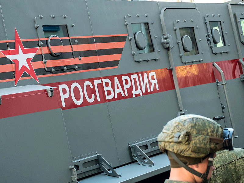 Росгвардия закупит 15 бронемашин "Урал" за 200 млн рублей, чтобы защитить личный состав от хулиганов