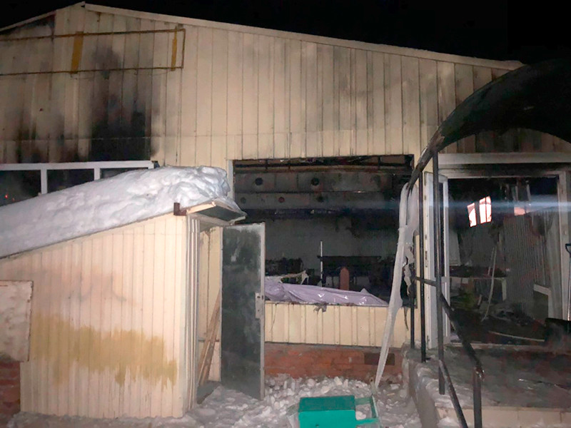 Около 30 человек пострадали при взрыве газа в кафе в Саратовской области, шесть из них находятся в тяжелом состоянии. Инцидент произошел в 16:56 субботы в подсобном помещении кафе "Рандеву" в населенном пункте Лысые Горы под Саратовом

