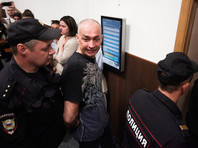 Александр Шестун находится под арестом с 14 июня прошлого года. Против него возбуждено уголовное дело о превышении должностных полномочий с причинением тяжкого ущерба, ему предъявлено обвинение по п. "в" ч. 3 ст. 286 УК РФ