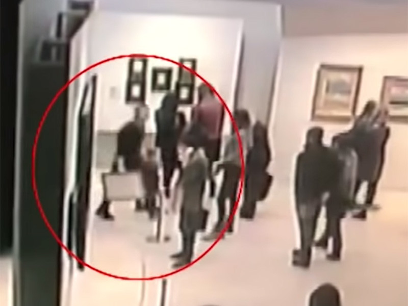 Задержанный по подозрению в похищении картины Архипа Куинджи из Третьяковской галереи Денис Чуприков признался в краже и заявил, что хотел продать картину и расплатиться с долгами