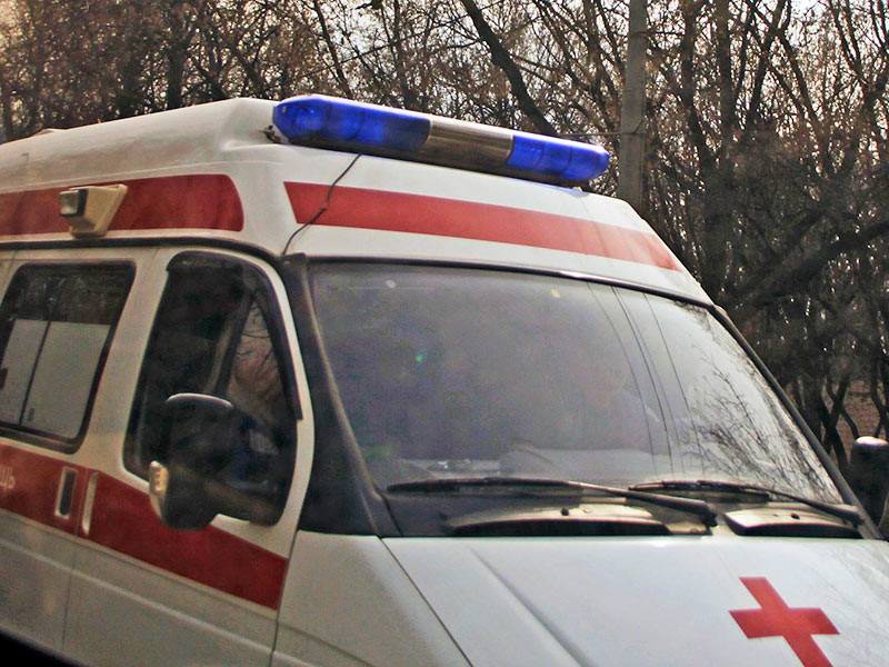 Ученики одной из школ города Сызрани Ростовской области избили учительницу физкультуры, пытавшуюся разнять драку, до потери сознания. Педагога госпитализировали с черепно-мозговой травмой