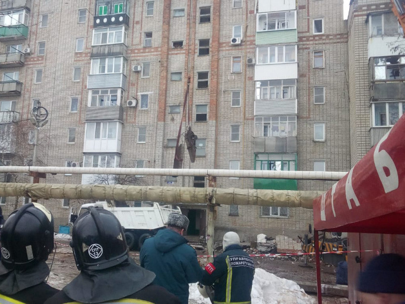 При разборе завалов на месте взрыва в жилом доме в городе Шахты Ростовской области обнаружили тело девушки, ставшей пятой жертвой этой трагедии