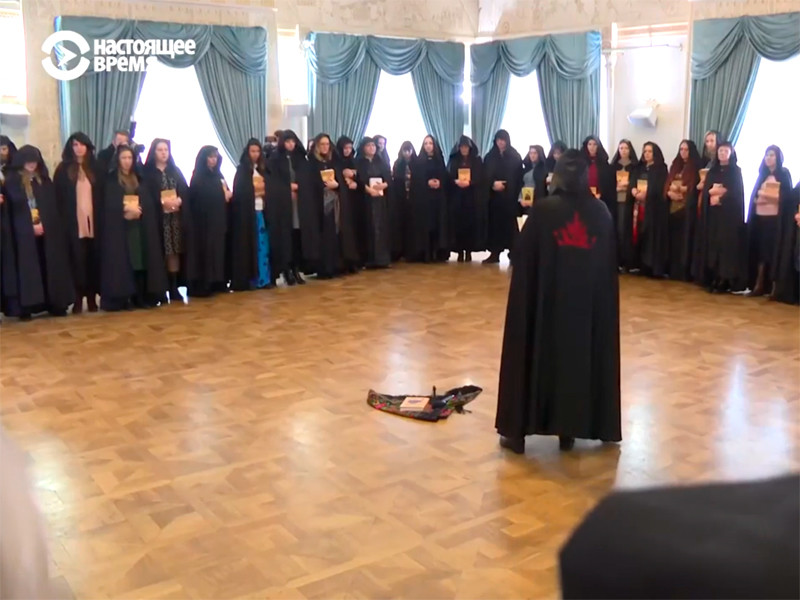 В Москве провели шабаш ведьм для поднятия рейтинга Путина