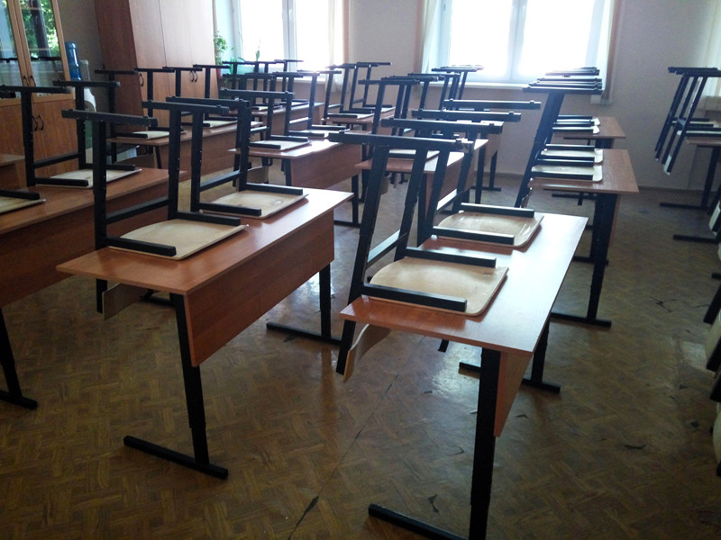 Суд оштрафовал директора школы в Приморье за "лекцию о половом воспитании" в исполнении криминальных авторитетов


