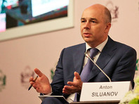 Силуанов заявил, что новыми санкциями США "выстрелили себе в ногу", но в Кремле призвали готовиться к худшему