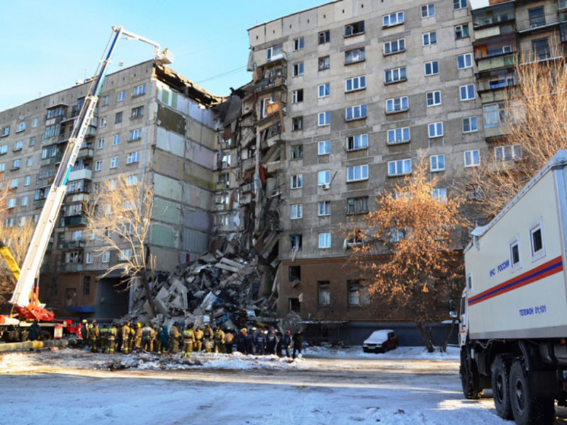 Строительная экспертиза признала пригодными для проживания восемь подъездов, которые уцелели после взрыва в доме по проспекту Карла Маркса в Магнитогорске