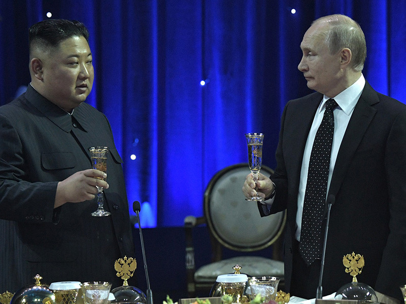 Президент РФ Владимир Путин назвал "обстоятельными" переговоры с лидером КНДР Ким Чен Ыном