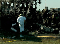 Самолет "Аэрофлота" SSJ-100, следовавший рейсом Москва - Мурманск, 5 мая совершил аварийную посадку в аэропорту Шереметьево и загорелся. На борту находились 73 пассажира и пять членов экипажа. Погиб 41 человек, девять человек госпитализированы