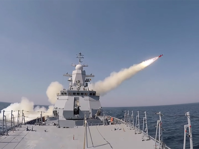 Министерство обороны опубликовало видео запусков противокорабельных ракет комплекса "Уран" с корвета "Стойкий" в Балтийском море